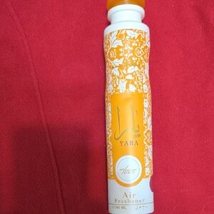 Ara Yara Citrus Air Freshener Spray - Orange and White